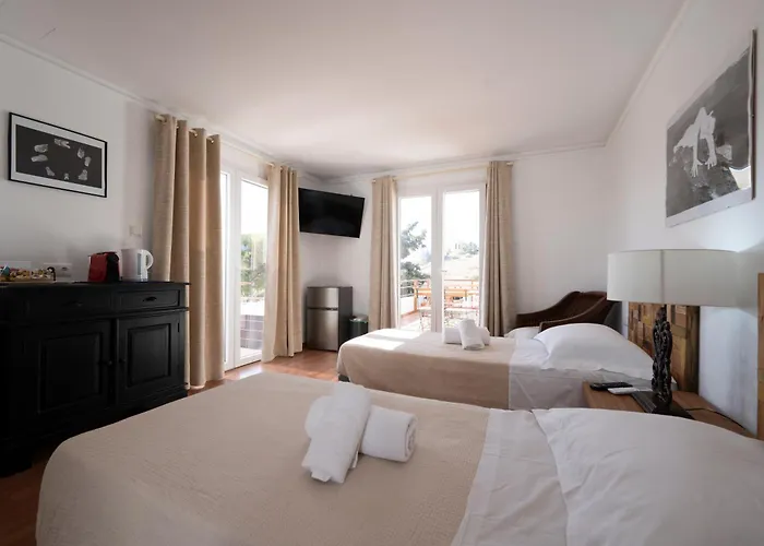 Syros Village Vari (Syros)