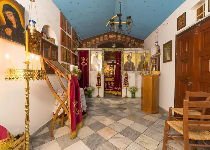 Syros Village Vari (Syros)